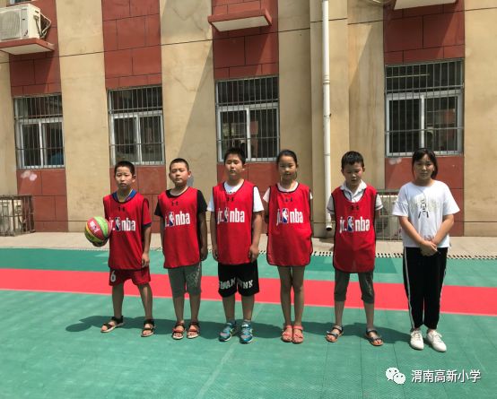 少儿篮球技巧比赛_篮球技巧赛少儿_少儿篮球比赛