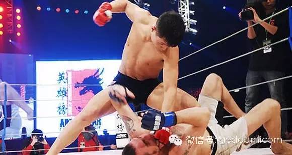 英雄榜回归战发布会：中国首个MMA赛事将