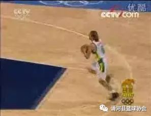 篮球规则技术中心是什么_篮球的技术规则_篮球规则中的技术